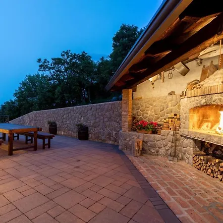 Unique With Private Pool Near Villa *