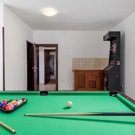 Villa Unique With Private Pool Near Kastav